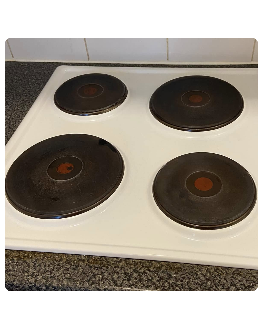 Clean gas hob burners