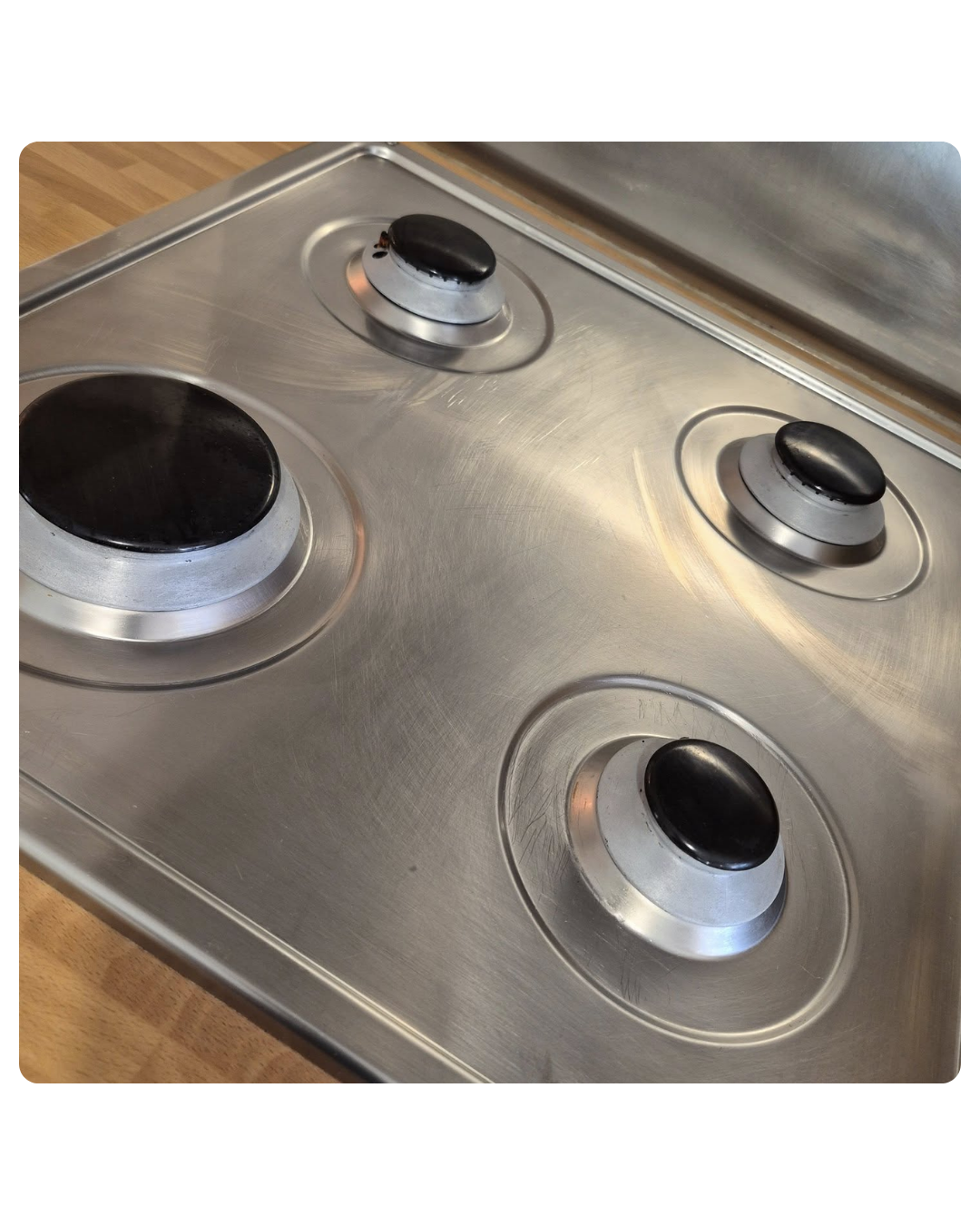 Grease-free hob cleaned by Oven Rescue