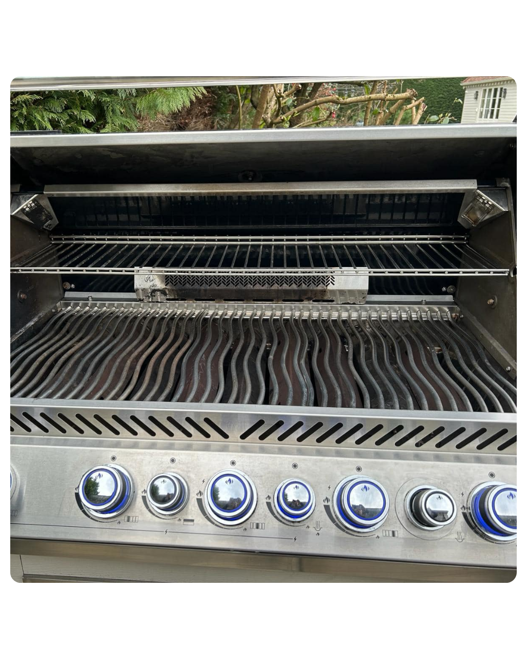 Professional BBQ cleaning service for outdoor grills